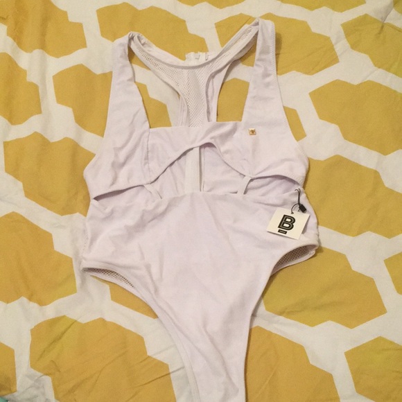 Bfyne WHITE One-Piece Size: Large - Picture 2 of 4